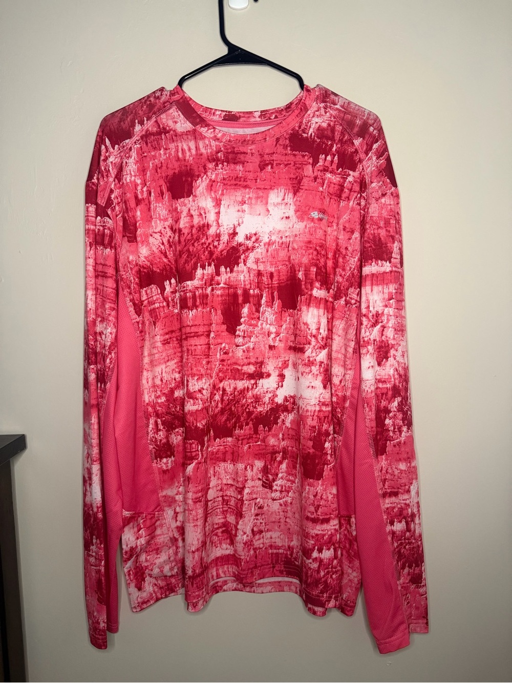 Men’s Performance Long-Sleeve Tee in Pink Red Marble